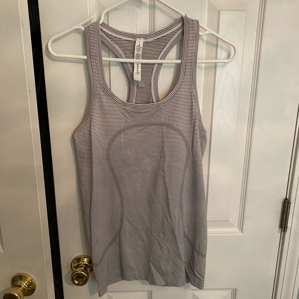 Athletic tank top
